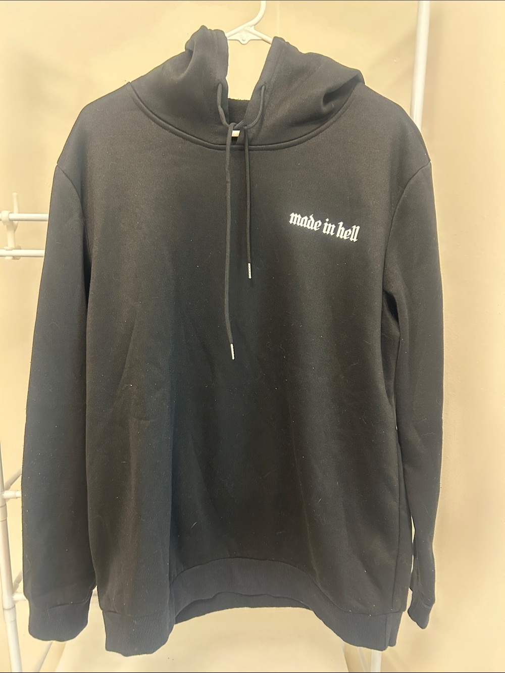 SHEIN Black Crewneck Pullover Sweatshirt with White Chest Text